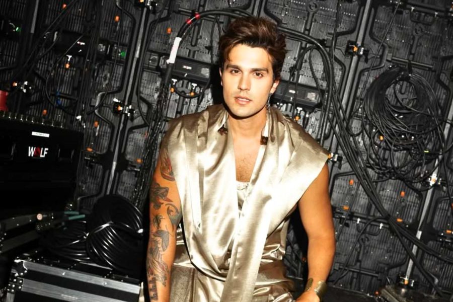 Luan Santana faz homenagem à Jade Magalhães e filha Serena